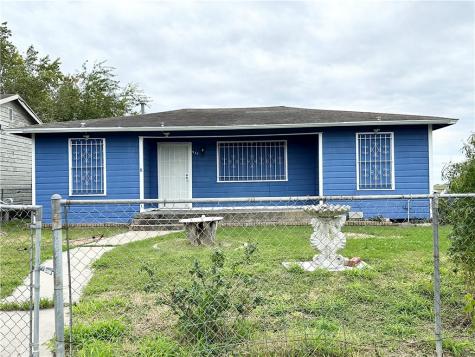 948 Benavides Street Robstown TX 78380