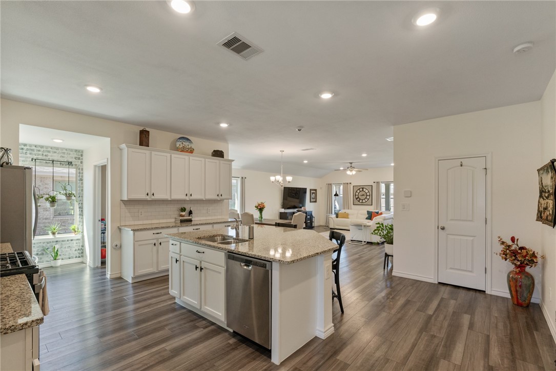 1346 Trent Park Corpus Christi TX 78415