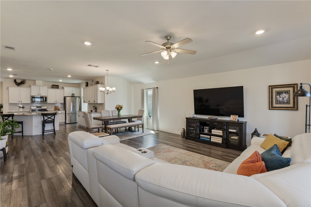 1346 Trent Park Corpus Christi TX 78415