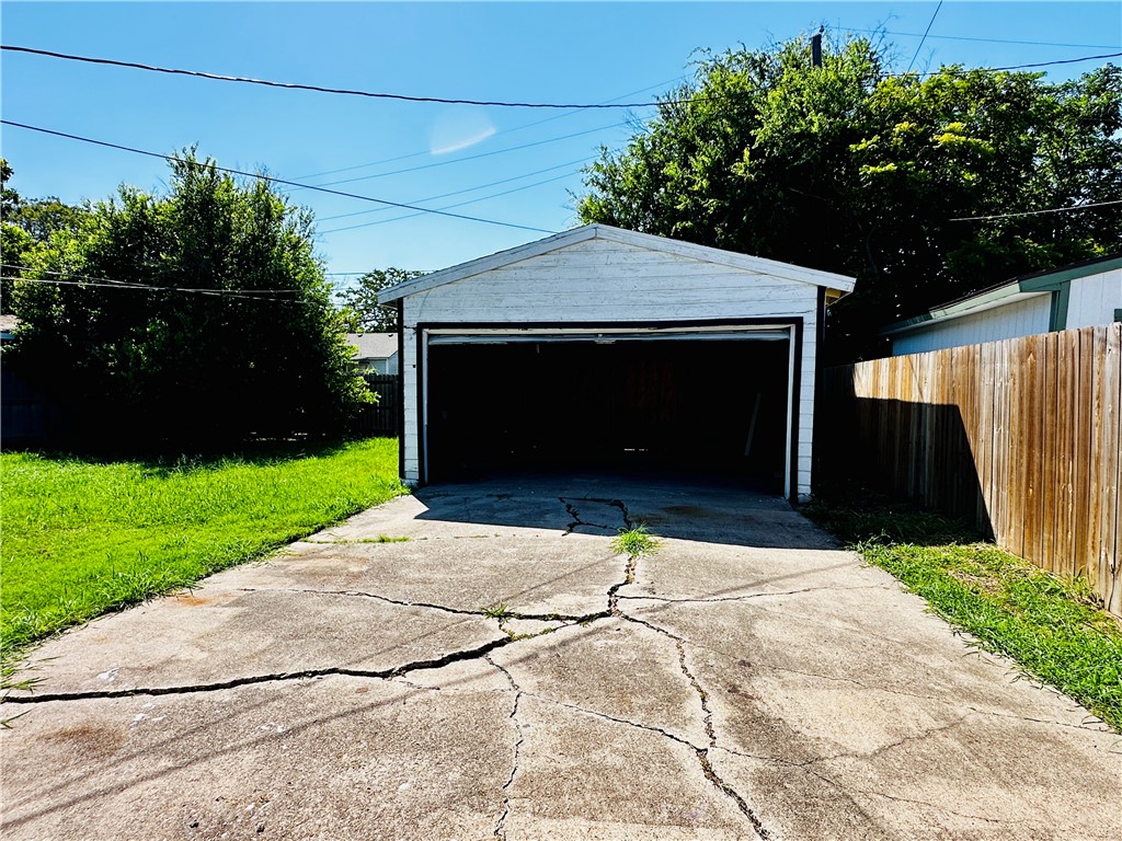 746 Sharon Drive Corpus Christi TX 78412