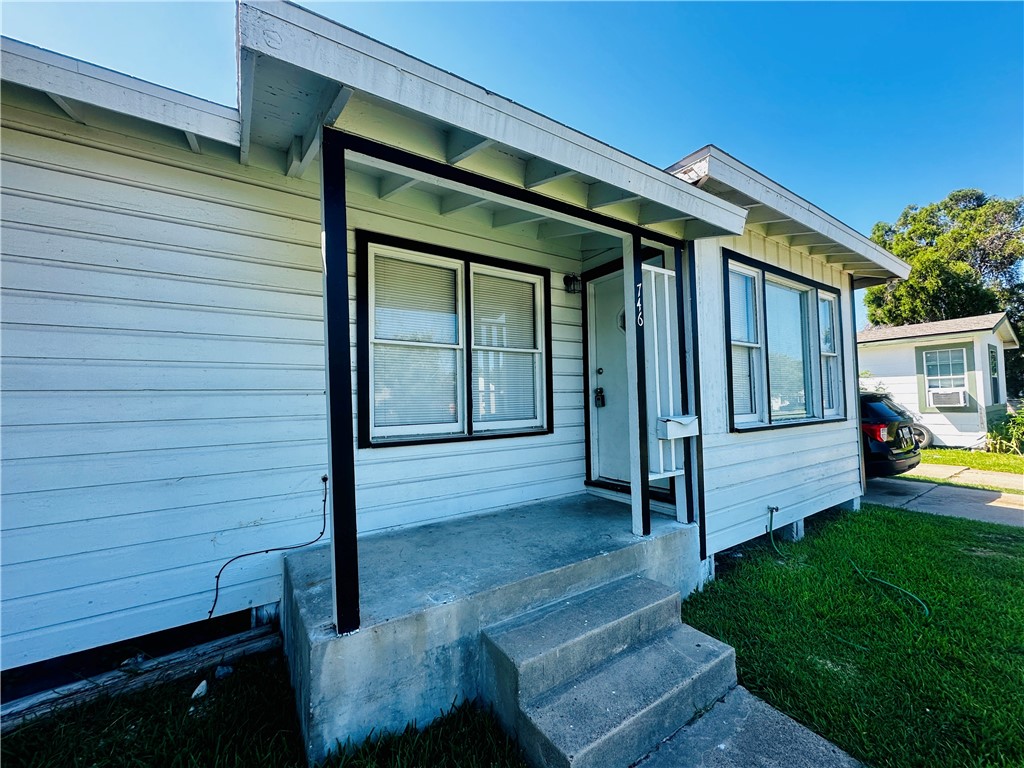 746 Sharon Drive Corpus Christi TX 78412