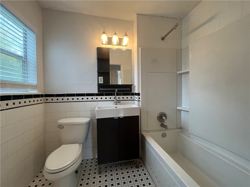 3412 Denver Avenue D Corpus Christi TX 78411