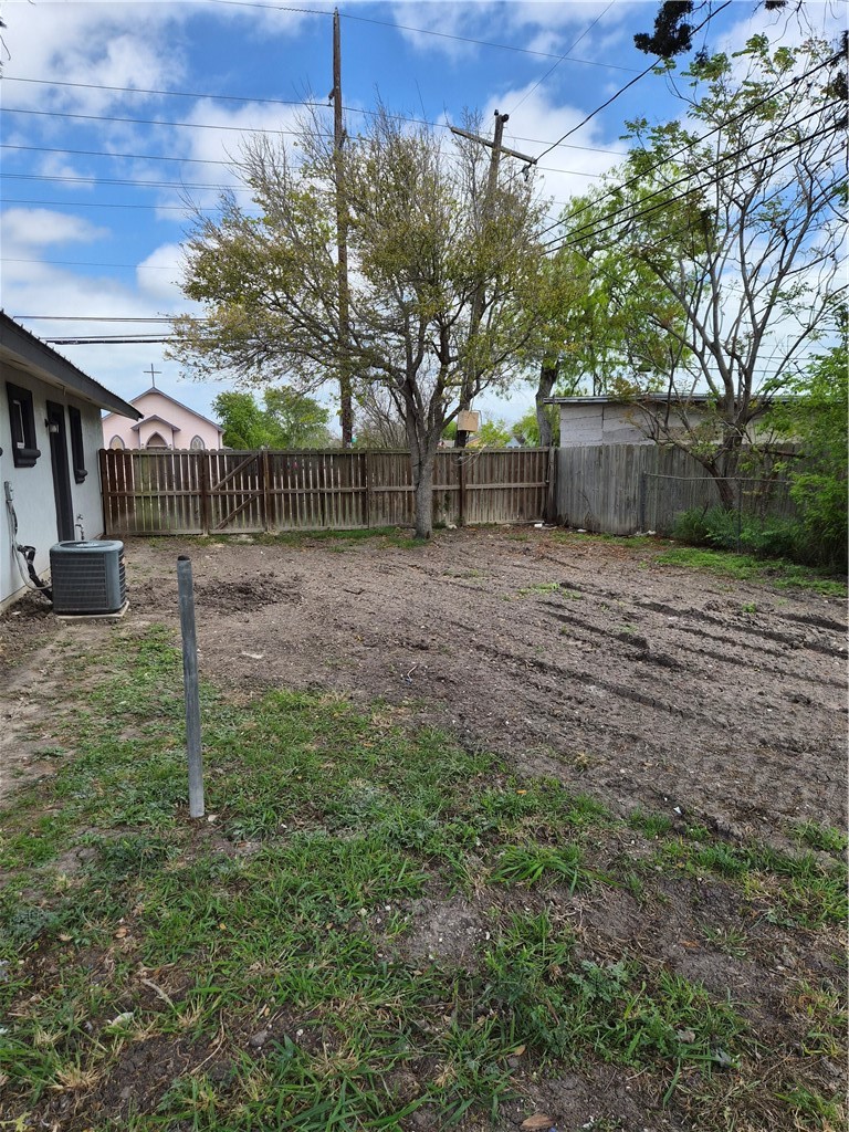 2937 Gollihar 1 Corpus Christi TX 78415