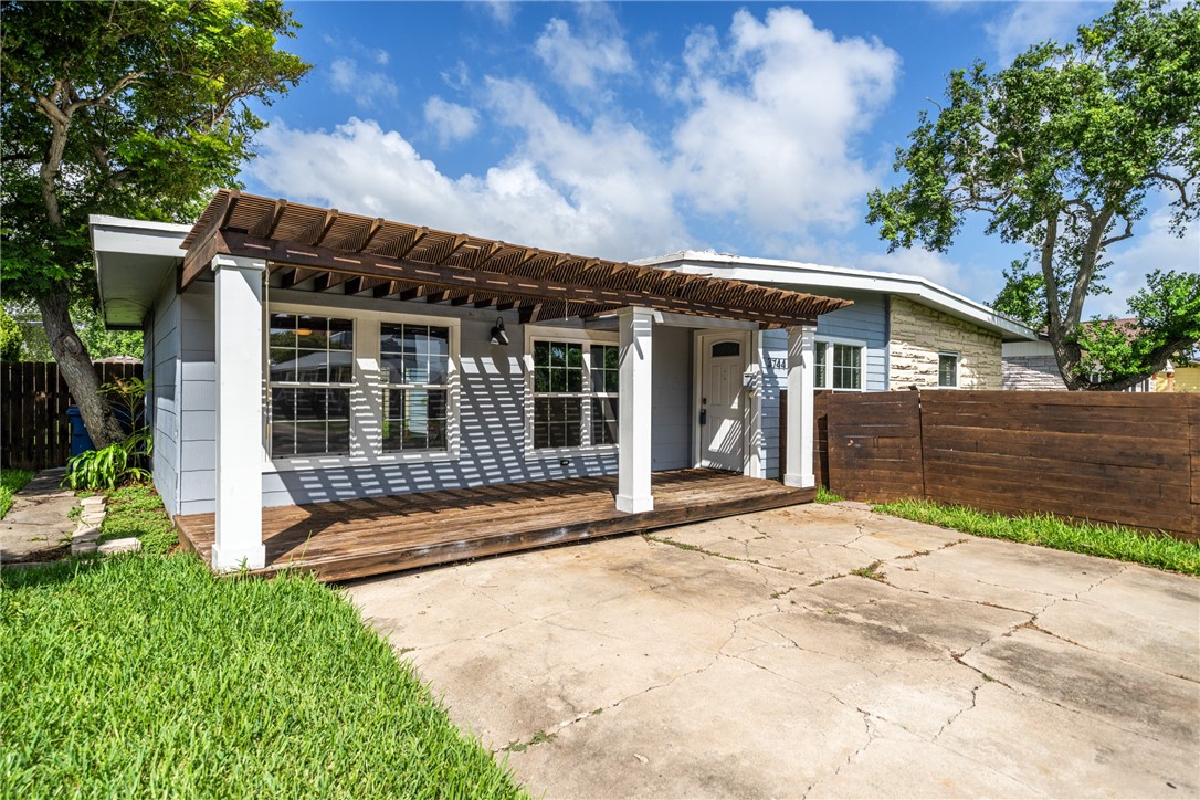 3744 Topeka Street Corpus Christi TX 78411