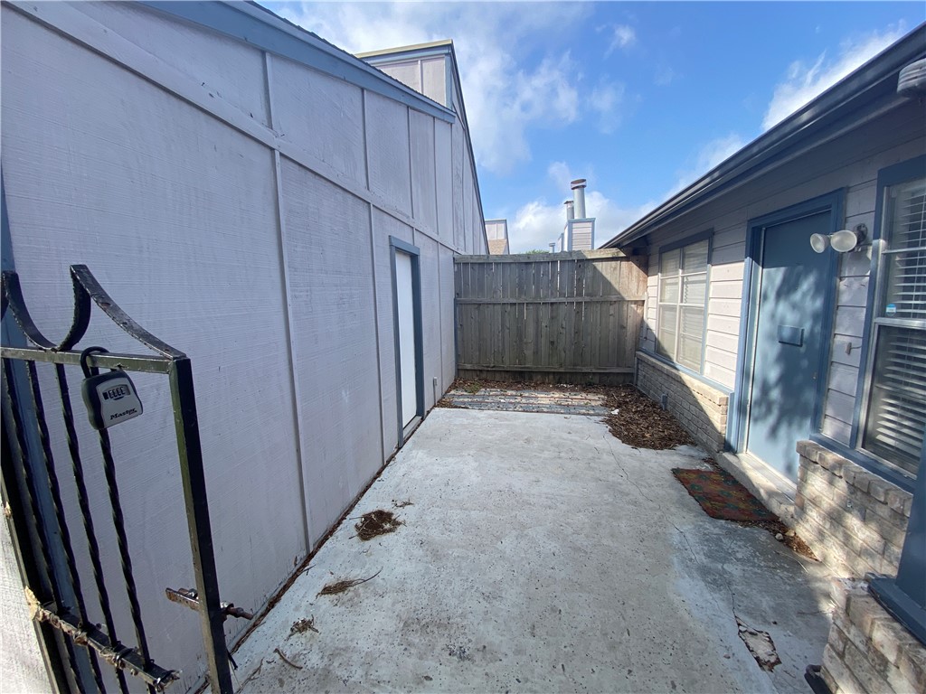 7201 Kress F-1 Corpus Christi TX 78413