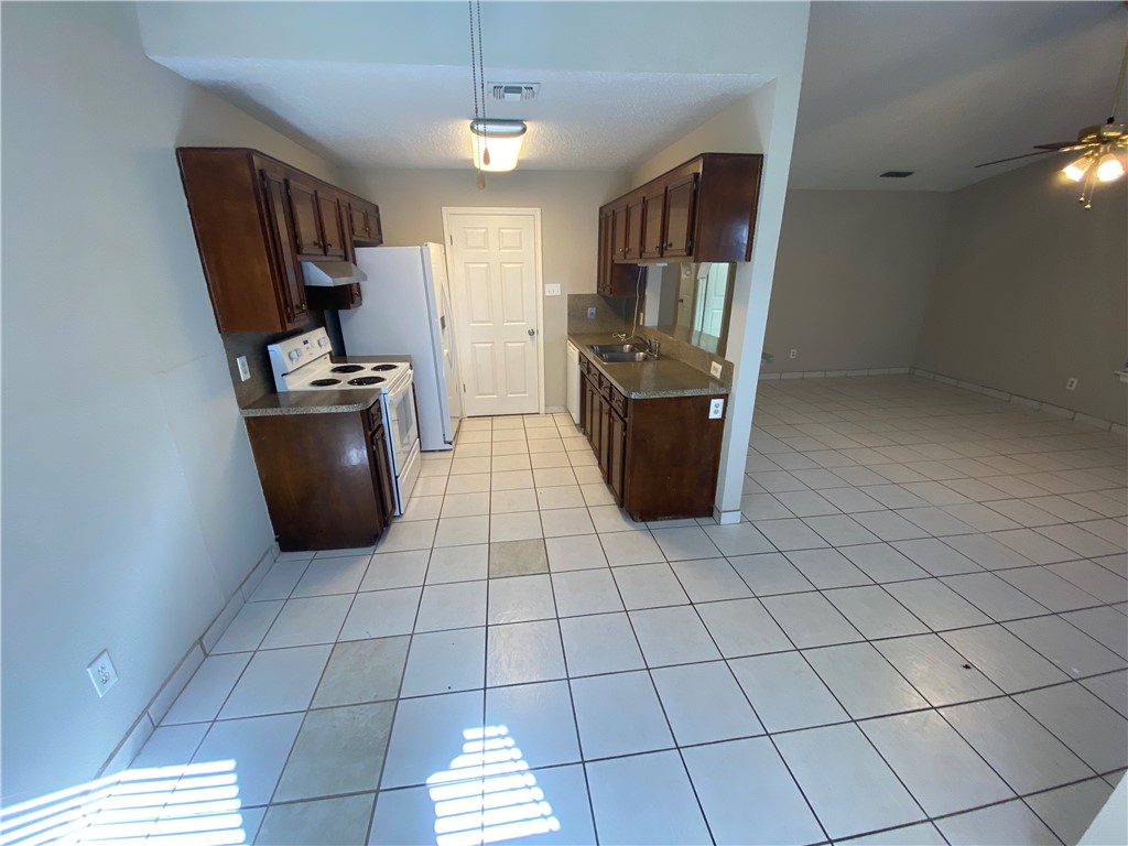 7201 Kress F-1 Corpus Christi TX 78413