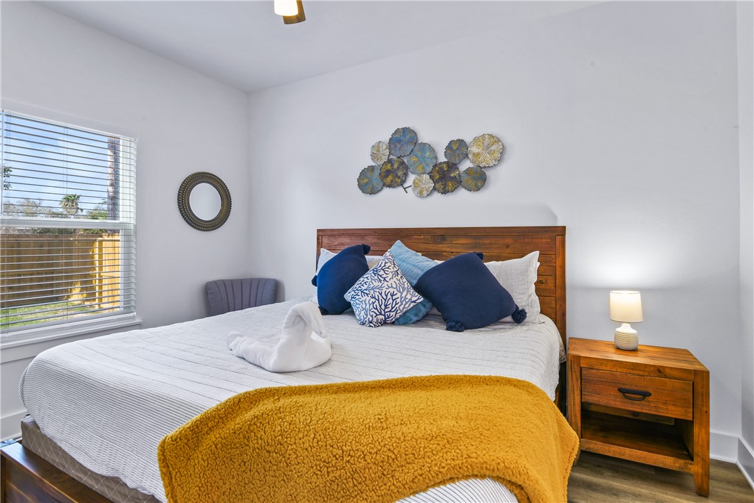 300 Rustic Oak Rockport TX 78382