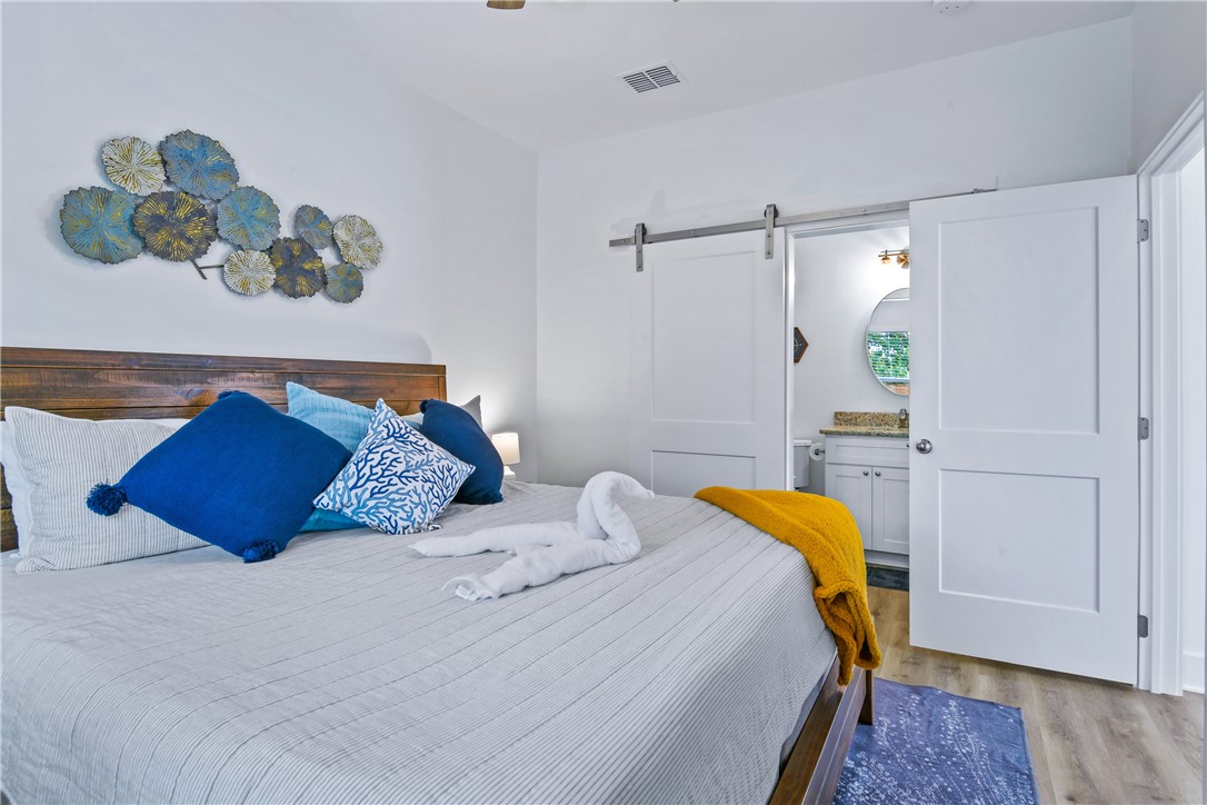 300 Rustic Oak Rockport TX 78382