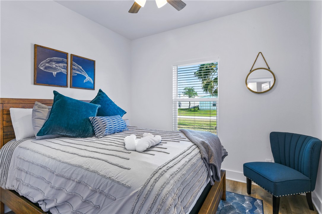 300 Rustic Oak Rockport TX 78382