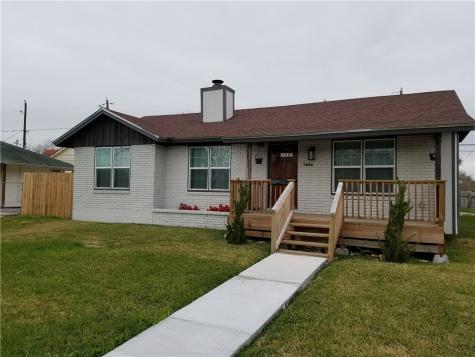 1054 Woodlawn Drive Corpus Christi TX 78412