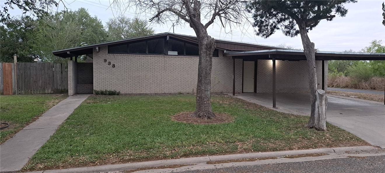 933 W I Avenue Kingsville TX 78363