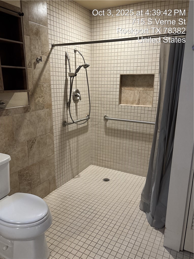 715 S Verne Street Rockport TX 78382