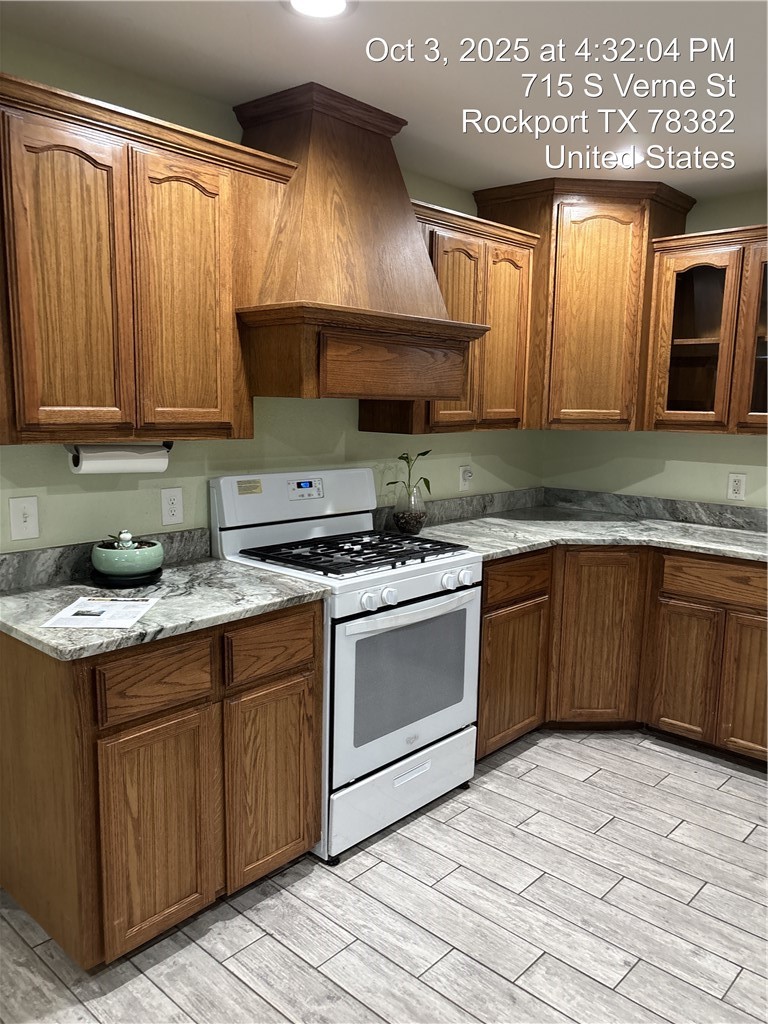715 S Verne Street Rockport TX 78382