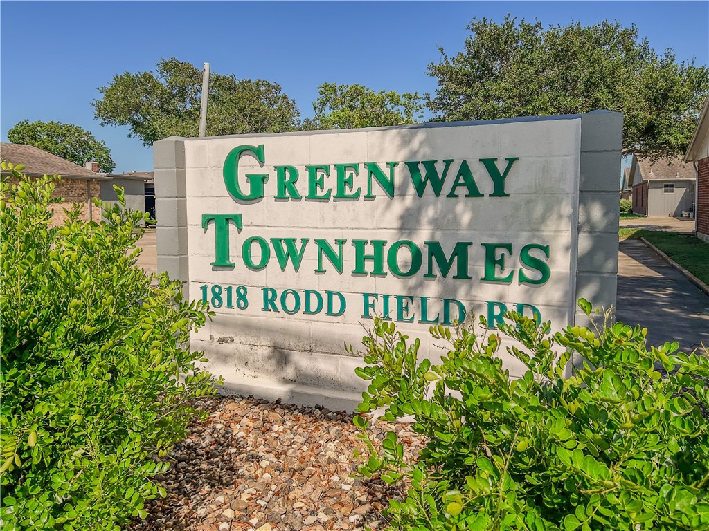 1818 Rodd Field E2 Corpus Christi TX 78412