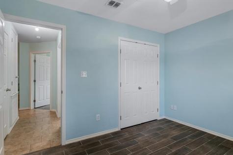 102 Pecan Harbor Street Rockport TX 78382