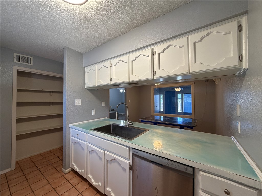 2825 Vancouver Drive Corpus Christi TX 78414