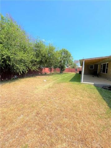 104 W Janin Circle Portland TX 78374
