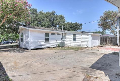 6046 Hugo Drive Corpus Christi TX 78412