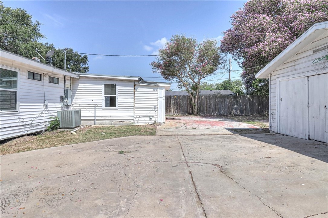 6046 Hugo Drive Corpus Christi TX 78412