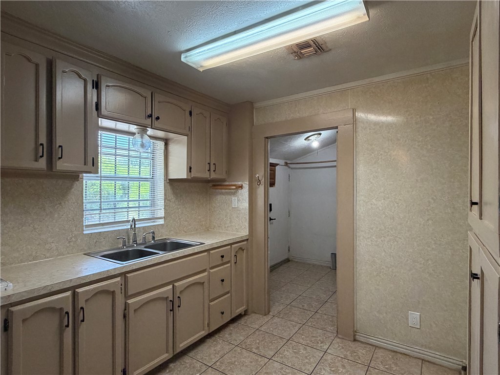 200 Clemmer St A Corpus Christi TX 78415