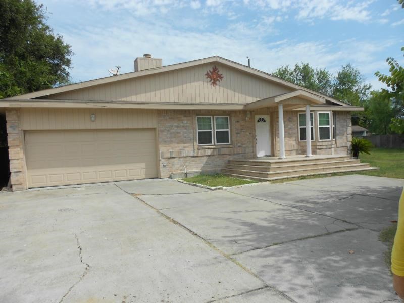 4318 Walton Place Corpus Christi TX 78412