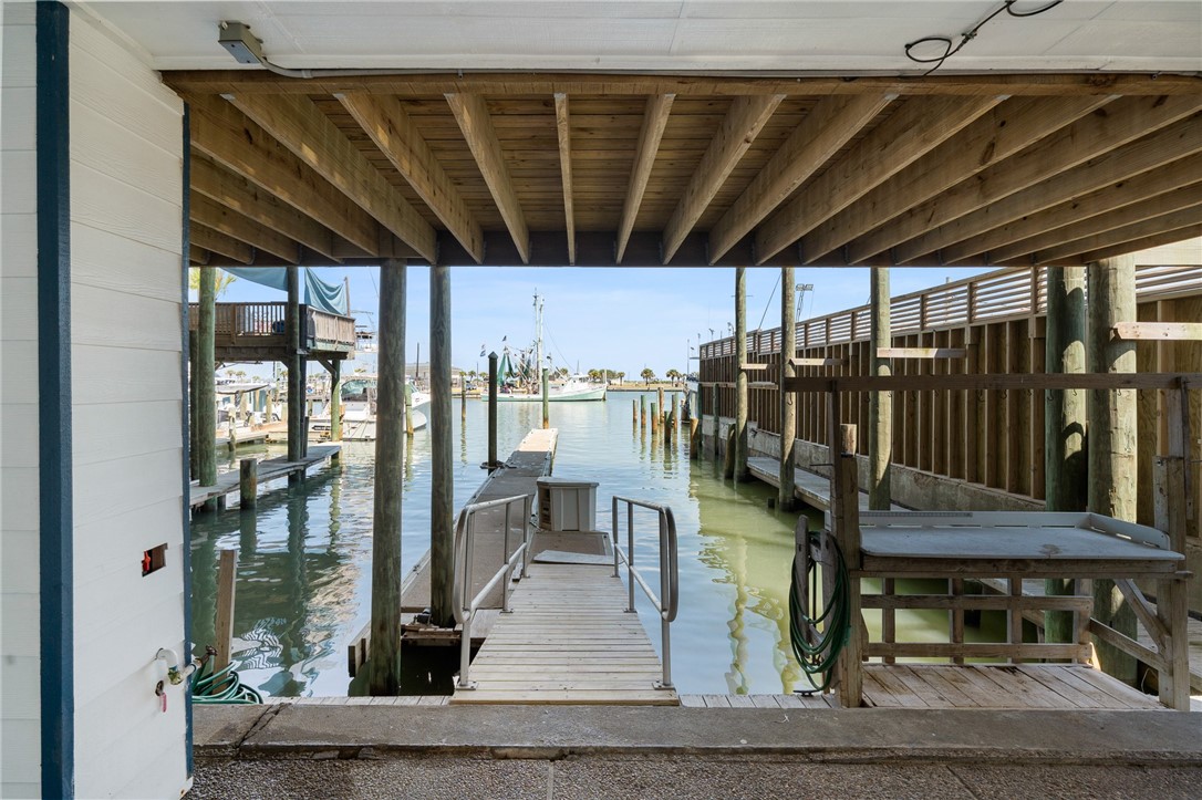 318 W Cotter Avenue 1 Port Aransas TX 78373