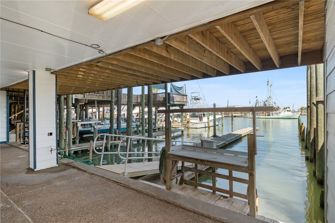318 W Cotter Avenue 1 Port Aransas TX 78373