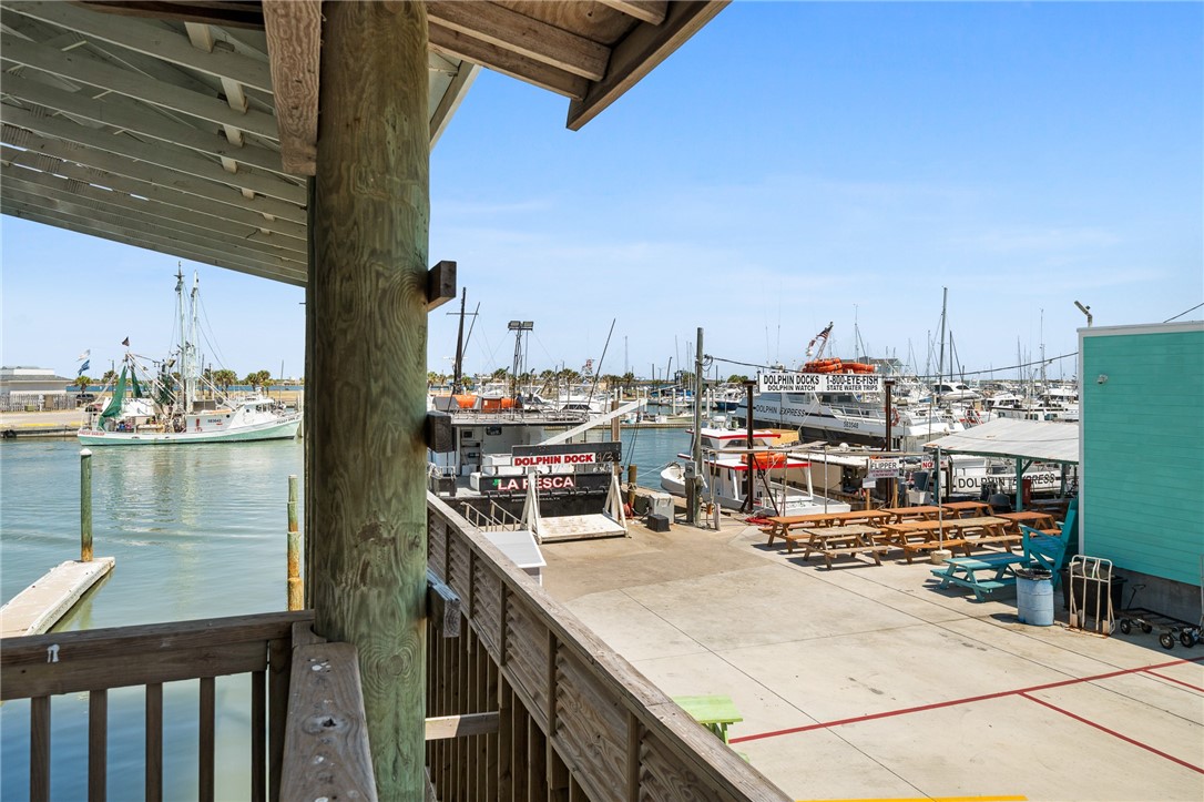 318 W Cotter Avenue 1 Port Aransas TX 78373