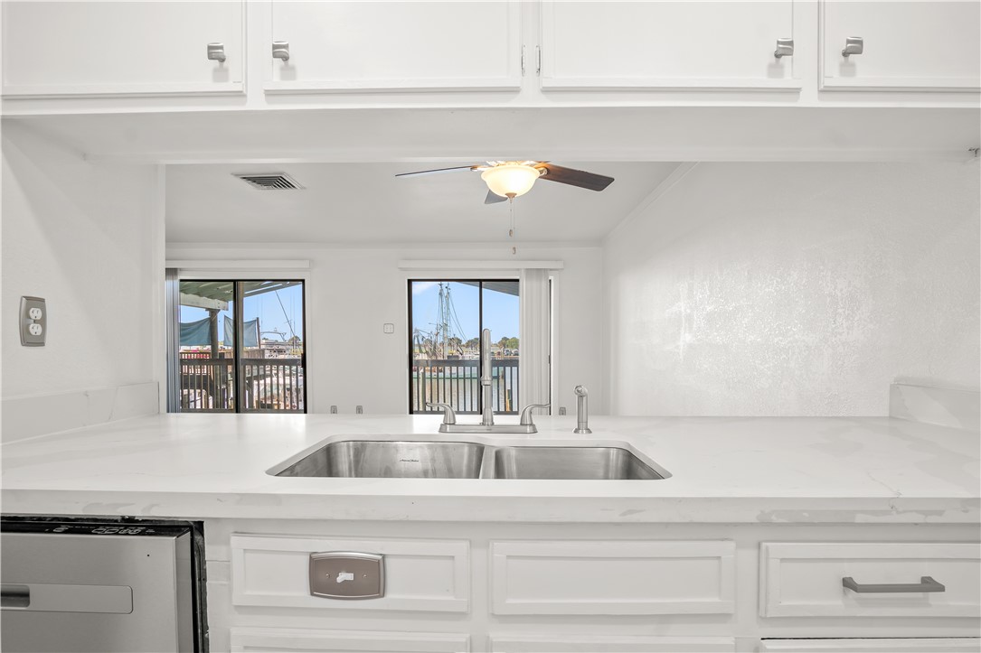318 W Cotter Avenue 1 Port Aransas TX 78373