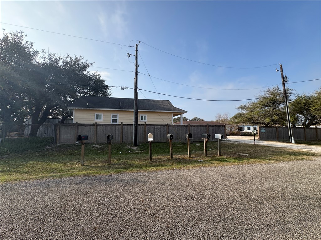 609 W Liberty Street 5 Rockport TX 78382