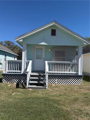 609 W Liberty Street 5 Rockport TX 78382