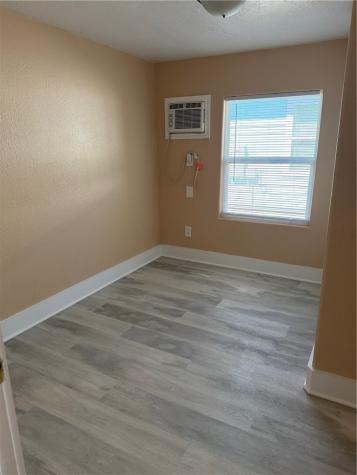 609 W Liberty Street 5 Rockport TX 78382
