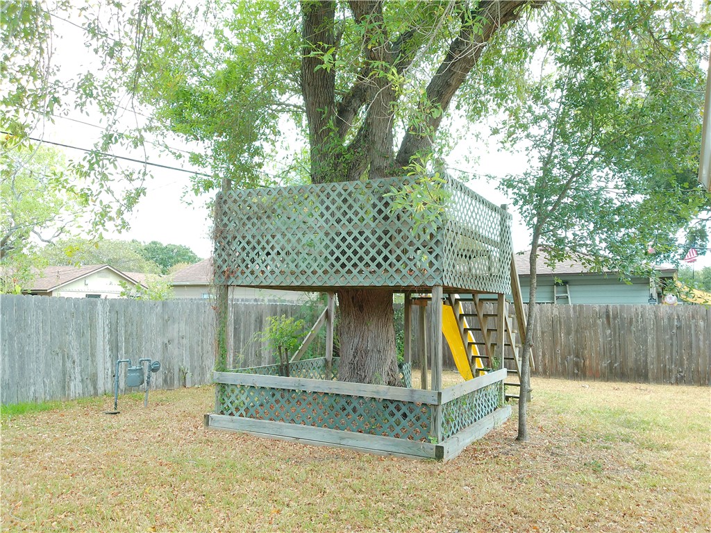 522 Pasadena Place Corpus Christi TX 78411