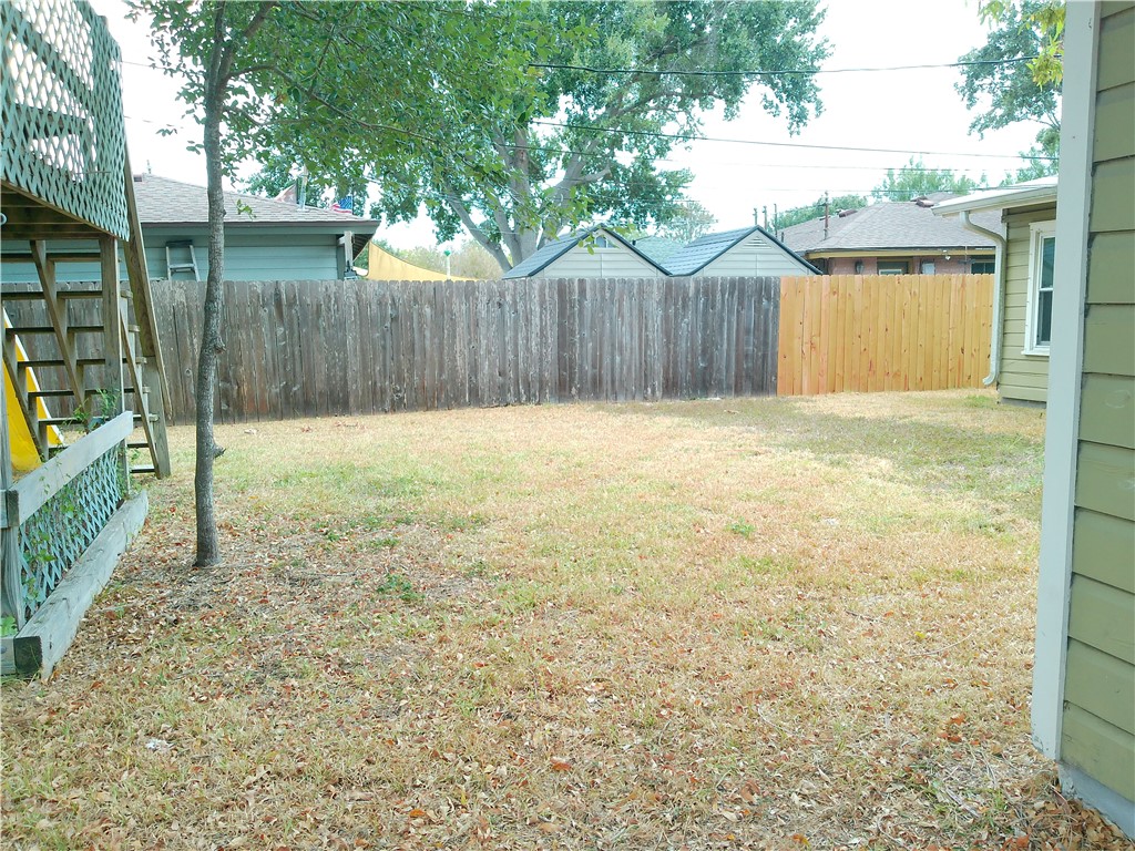 522 Pasadena Place Corpus Christi TX 78411