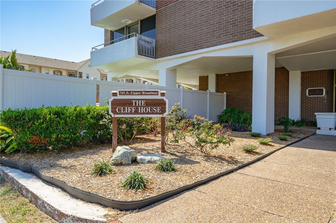 715 S Upper Broadway Street 904 Corpus Christi TX 78401