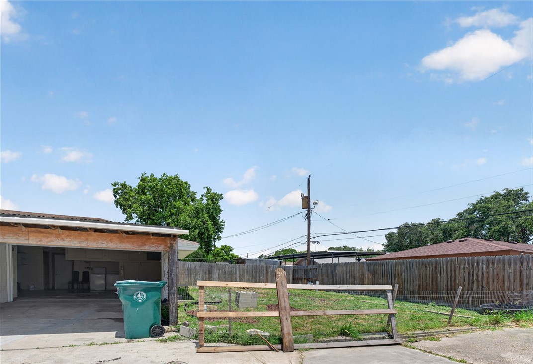 4022 Capri Drive Corpus Christi TX 78411