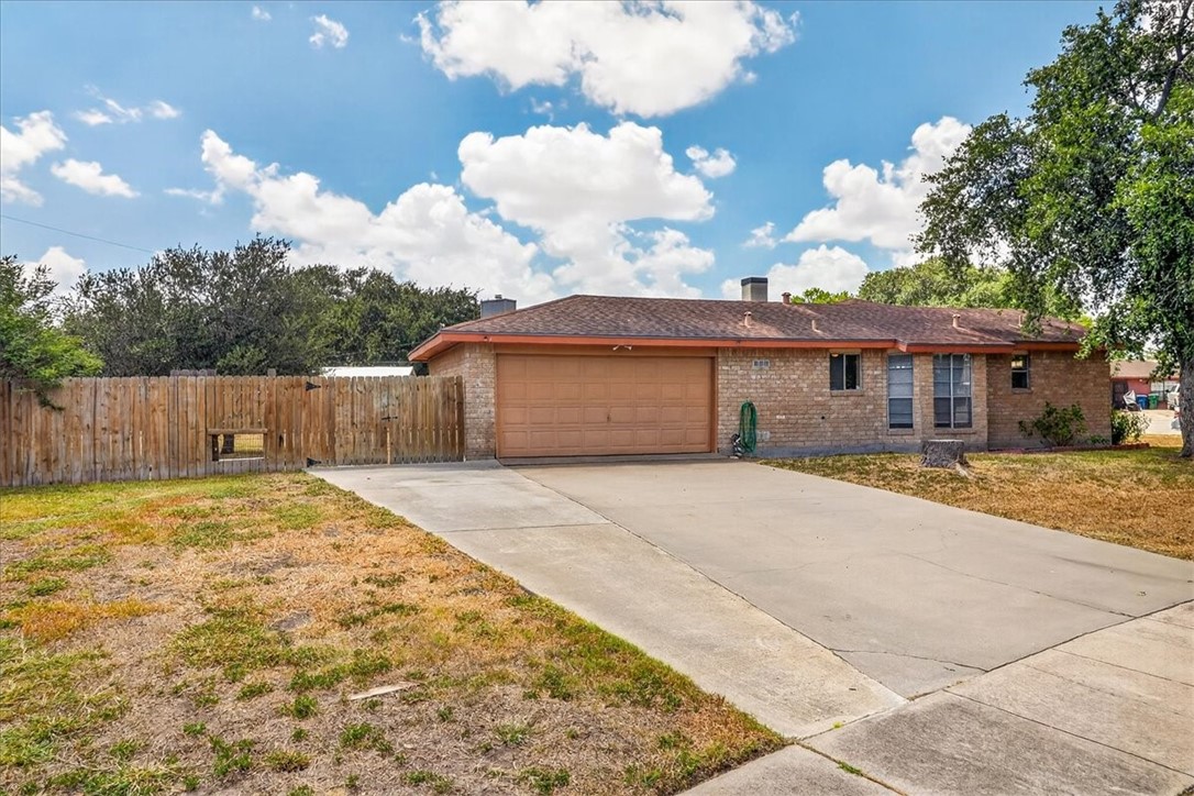 4109 Fonvilla Circle Corpus Christi TX 78410