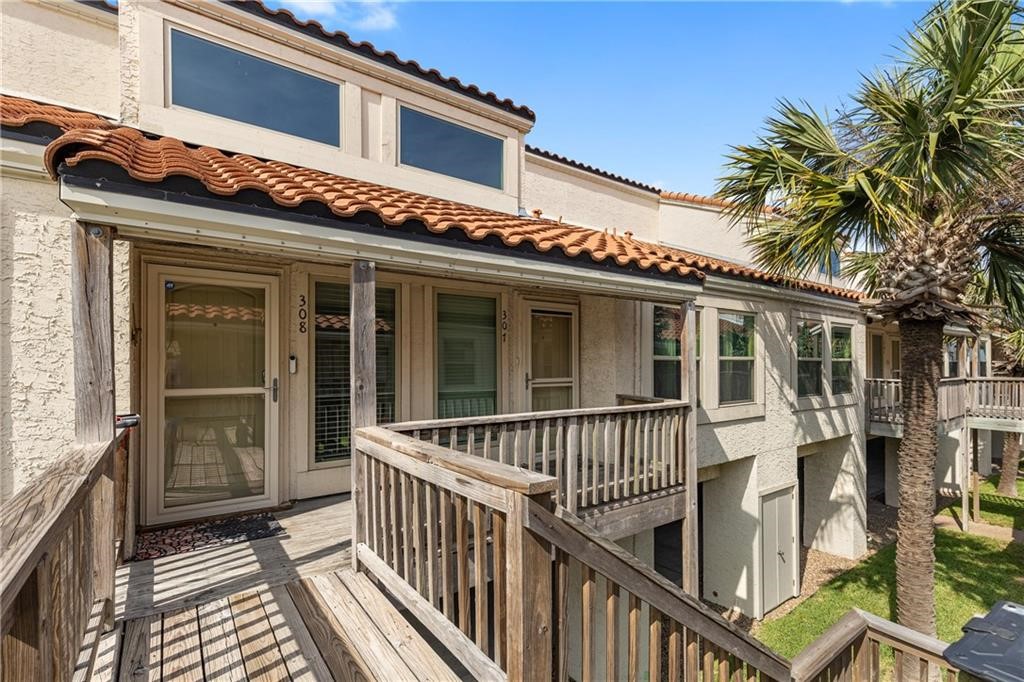620 S Fulton Beach 308 Rockport TX 78382