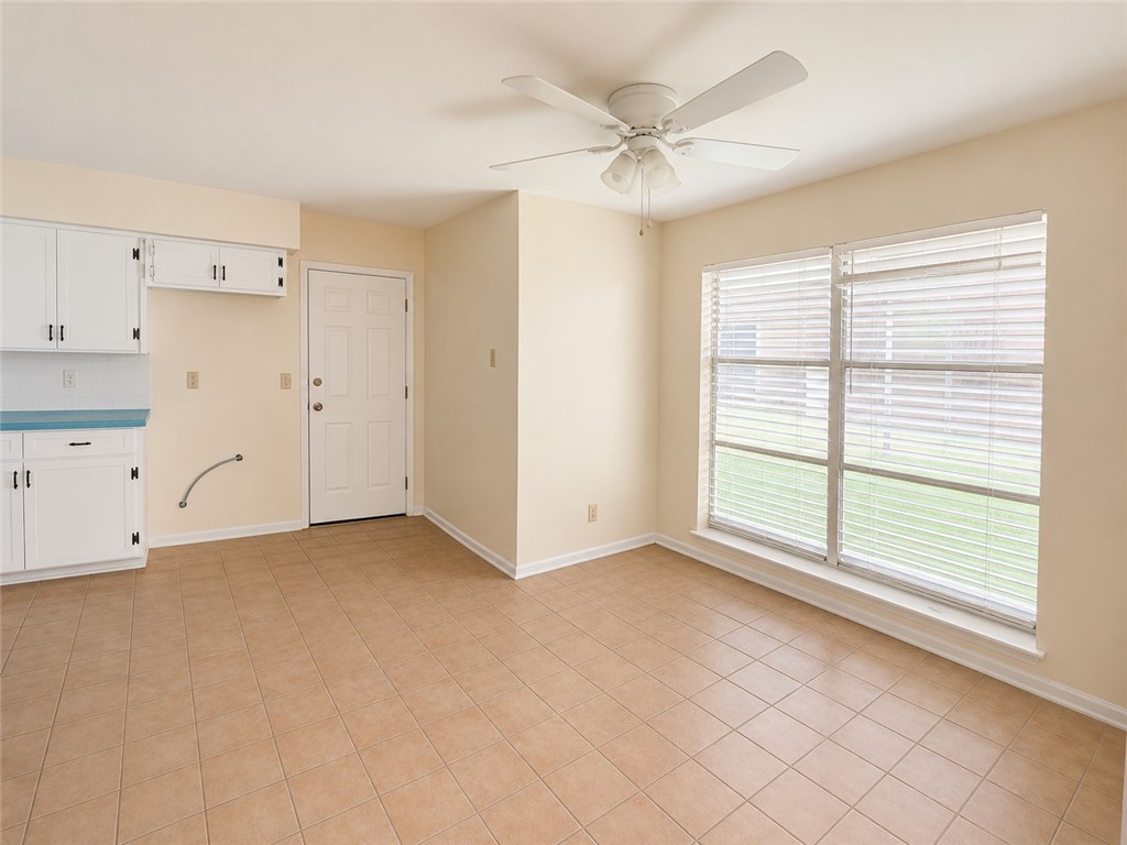 1013 Dolphin Place Corpus Christi TX 78411