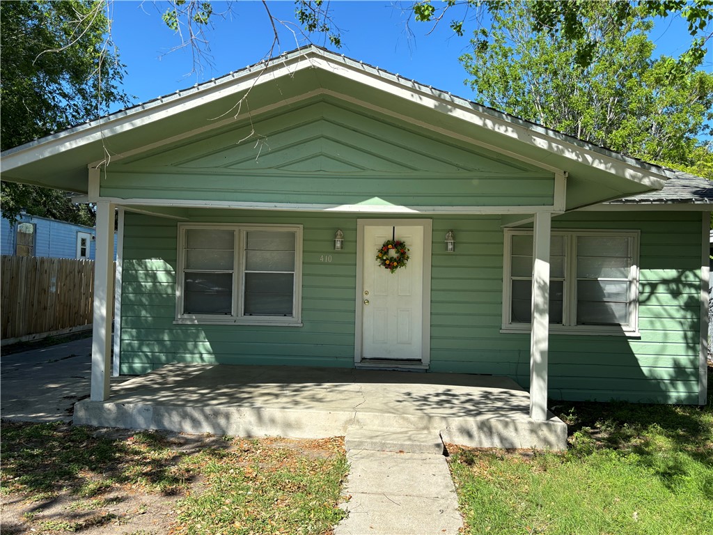 410 E Verbina Street Taft TX 78390