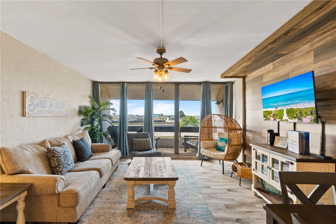 14401 Commodores Drive 207 Corpus Christi TX 78418