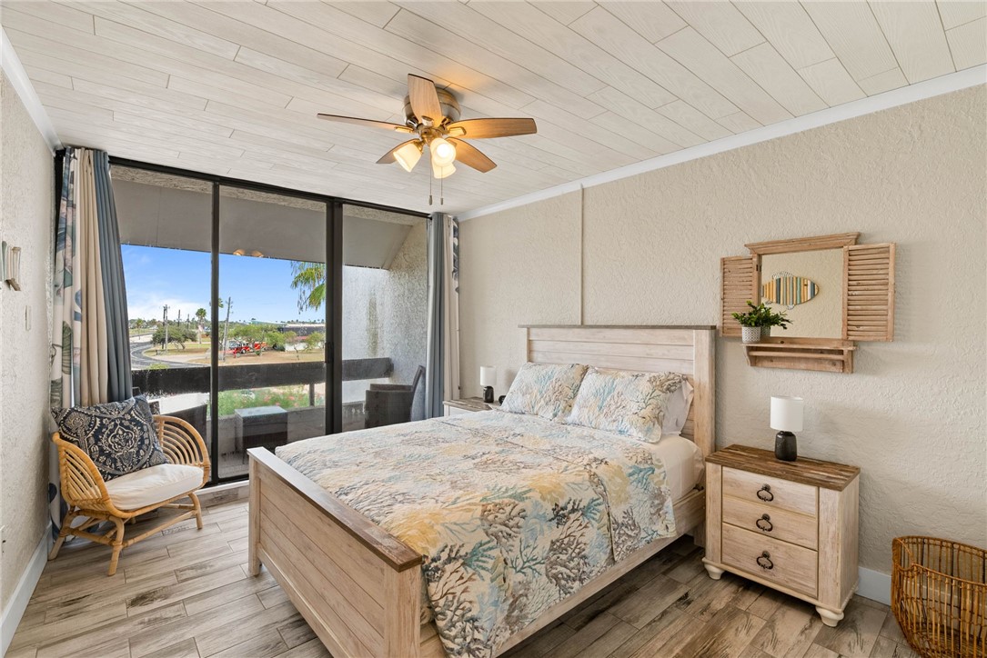 14401 Commodores Drive 207 Corpus Christi TX 78418