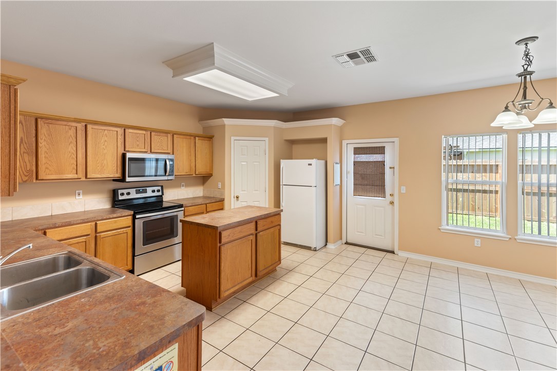 6518 Purplewing Drive Corpus Christi TX 78414