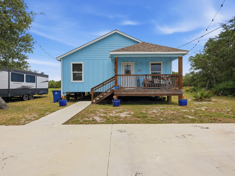2111 Lone Star Rockport TX 78382