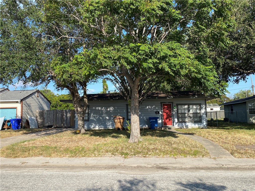 737 Westchester Drive Corpus Christi TX 78408