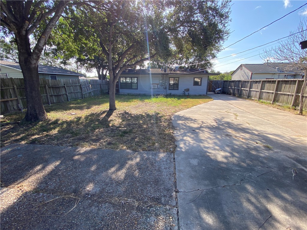 737 Westchester Drive Corpus Christi TX 78408