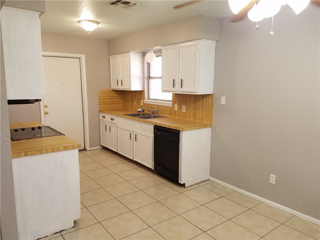 3102 Crestwater Drive Corpus Christi TX 78415
