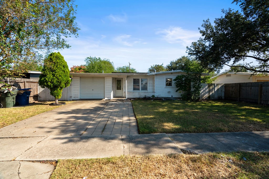 721 Caddo Street Corpus Christi TX 78412