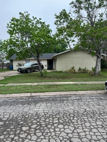1721 Dallas Street Portland TX 78374