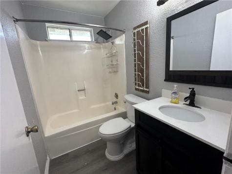2112 Memorial Parkway Portland TX 78374